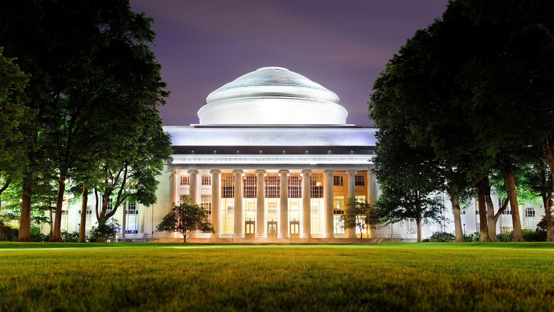 Leia mais sobre o artigo Instituto de Tecnologia de Massachusetts: tudo que você precisa saber sobre o MIT