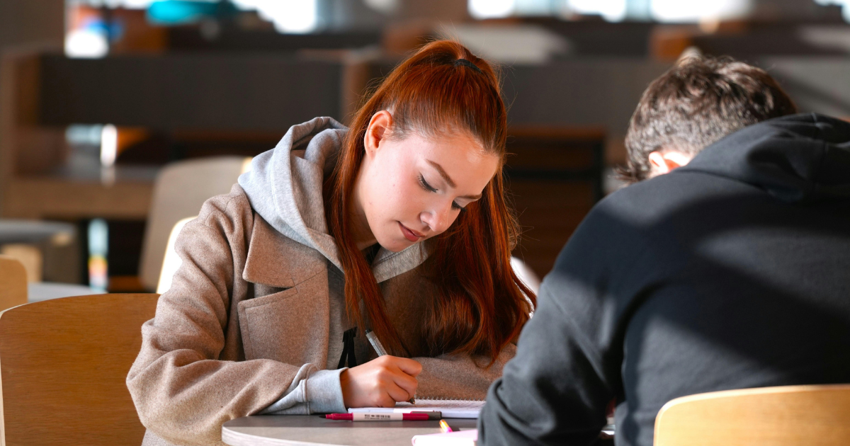 Leia mais sobre o artigo Melhores sistemas de ensino do Brasil: o que realmente não pode faltar