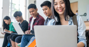 estudantes em escola internacional no Brasil